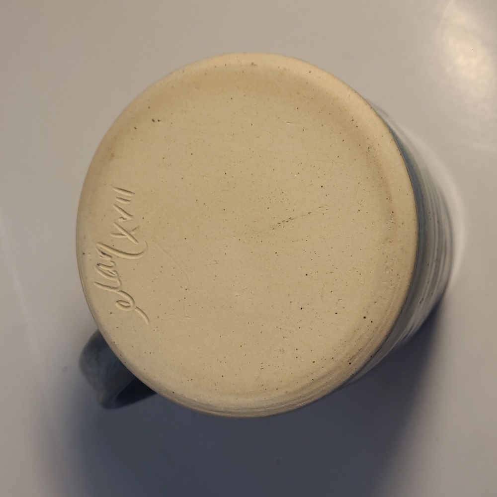 Art Studio pottery mug - Picture 5 of 5